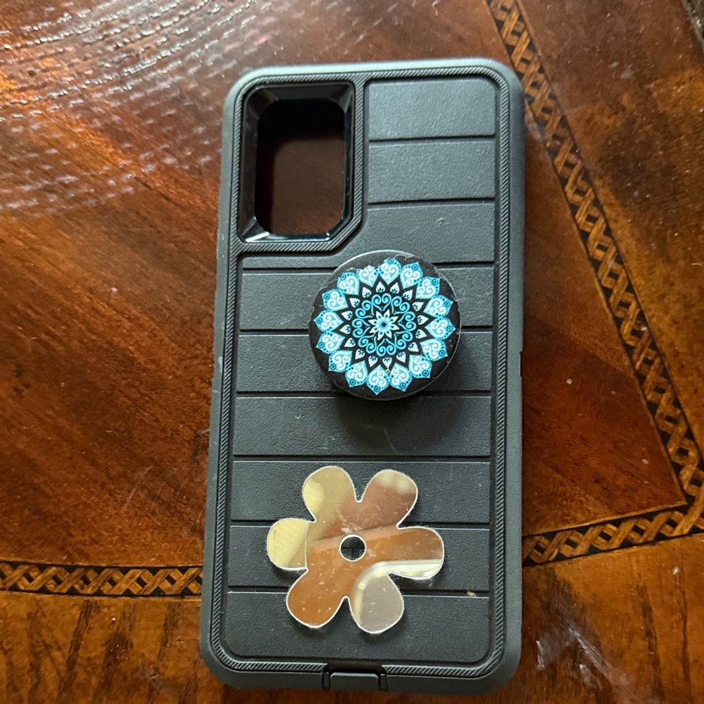 OtterBox Black Case with Blue Mandala and Tan Flower